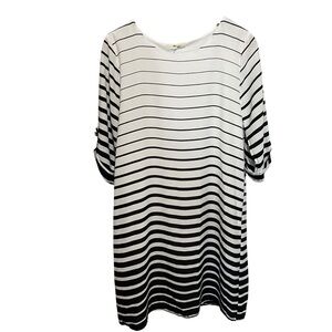 Everly Women's Black and White Striped Midi‎ Dress Size M